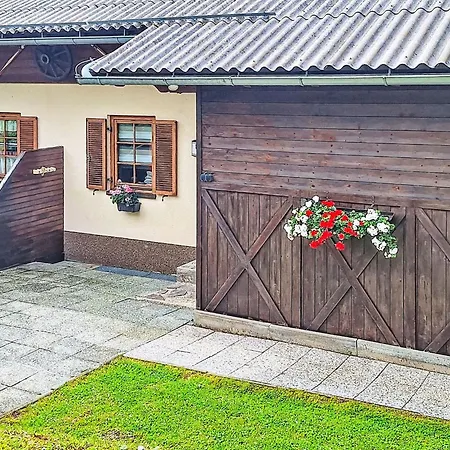 Belan-1 By Interhome Appartamento Klippitztorl